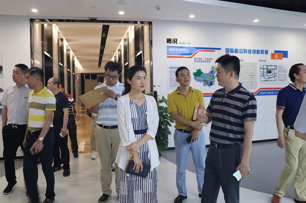 橫崗街道工商聯(lián)（商會(huì)）領(lǐng)導(dǎo)、企業(yè)家蒞臨康利城考察